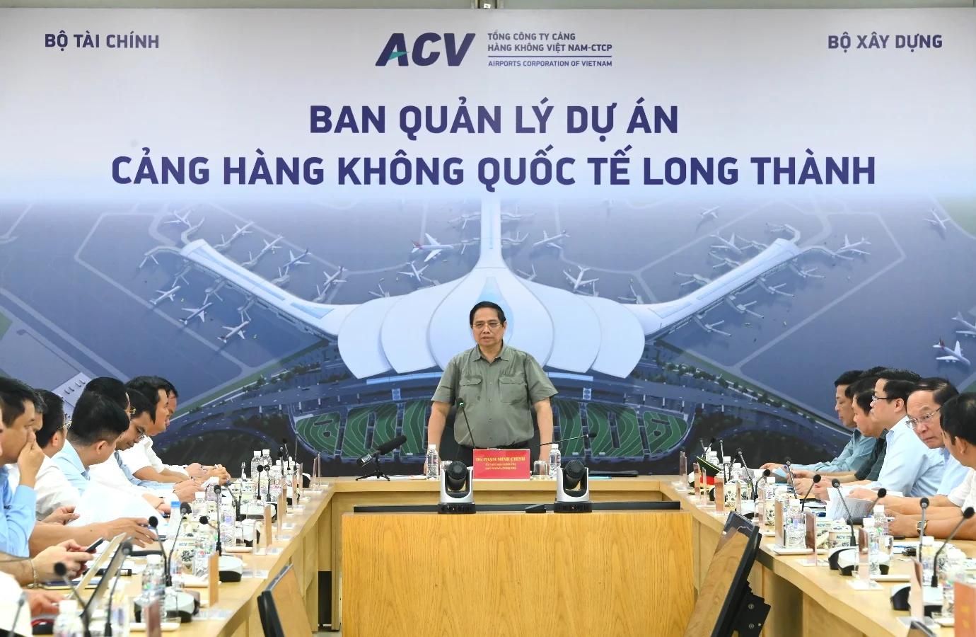 SÂN BAY LONG THÀNH CÓ GÌ MỚI? CẬP NHẬT TIẾN ĐỘ & THỨC MỚI NHẤT 2025–2026 1 Cảng hàng không sân bay Long Thành