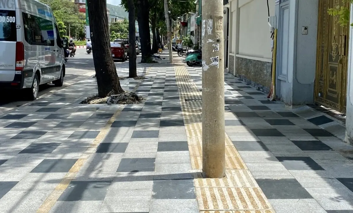 lan chiem via he vung tau 1 1 Phường Vũng Tàu xử lý lấn chiếm vỉa hè: “Không có vùng cấm, không có ngoại lệ”